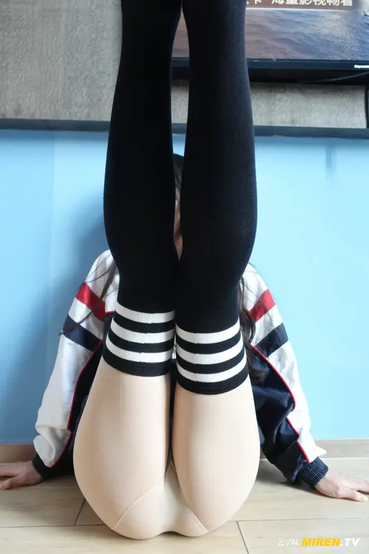 [ROSI艺学妹]2020.12.18 NO.207 - ROSI